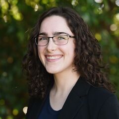 A portrait of Erinn Campbell